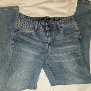 Nine west cigarette mid rise skinny jeans